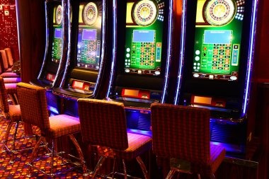 maxwinbet77 Ocean King live-dealer table lobby showing multiple game options